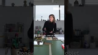 Dans un épisode de The Office, nous nous rendons dans l’atelier de la plasticienne Mathilde Denize🎨