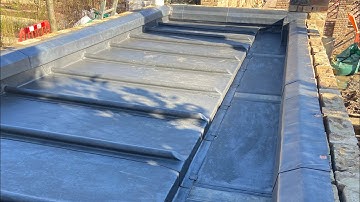 Installation Of 15 Bay Code 5 Lead Flat Roof