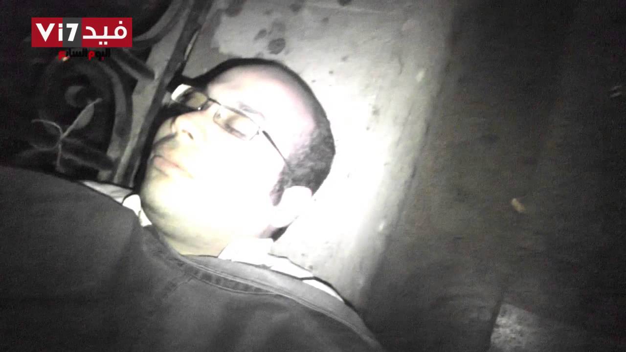 مؤسس حركة 6 إبريل ينام على الرصيف