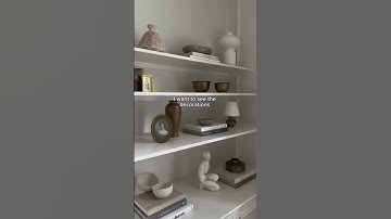 We love a good shelf styling 📚 #bookshelf #interiordesign
