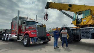 A day in the life with SHOWTIME, moving heavy iron around Houston 🤘🏼kenworth W900 Heavy Haul truck