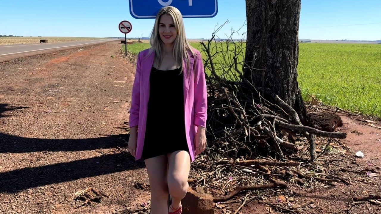 Моя мама выходит, чтобы искать мужчин на дороге