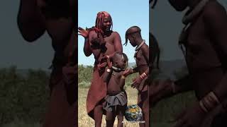 Зажигательный танец женщин племени Химба. #африка #зажигательныйтанец #мирприключений