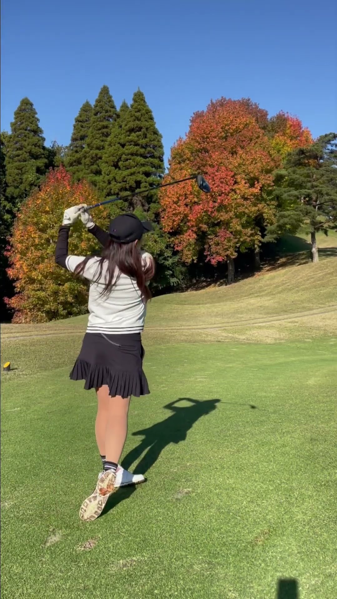 ウッドはヘッドの重さで楽に振れるからすき #golf