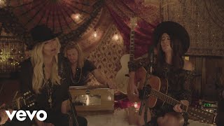 Video thumbnail of "The Sisterhood Band - Landslide (Live Acoustic Session 2018)"