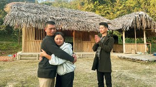 After many misunderstandings, Tu Mai and her father reunited in tears.