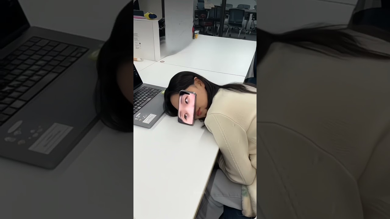 The smartest sleep in the office!