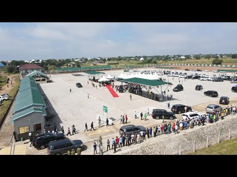 WAZIRI MKUU MAJALIWA AZINDUA KITUO CHA KISASA CHA MABASI NZEGA KIMEGHARIMU ZAIDI YA BILIONI 4