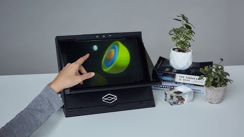 The HoloPlayer One Lets You Interact With 3D Holograms