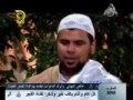 رجل طربان يلحن خلف الامام   مضحك الى ابعد الحدود    عبد الله كامل