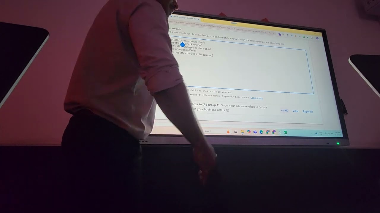 How to Use Google Ads for Website Traffic: Find CPC & Boost Your Campaign Optimization Score.