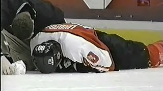 Rich Pilon destroys Eric Lindros