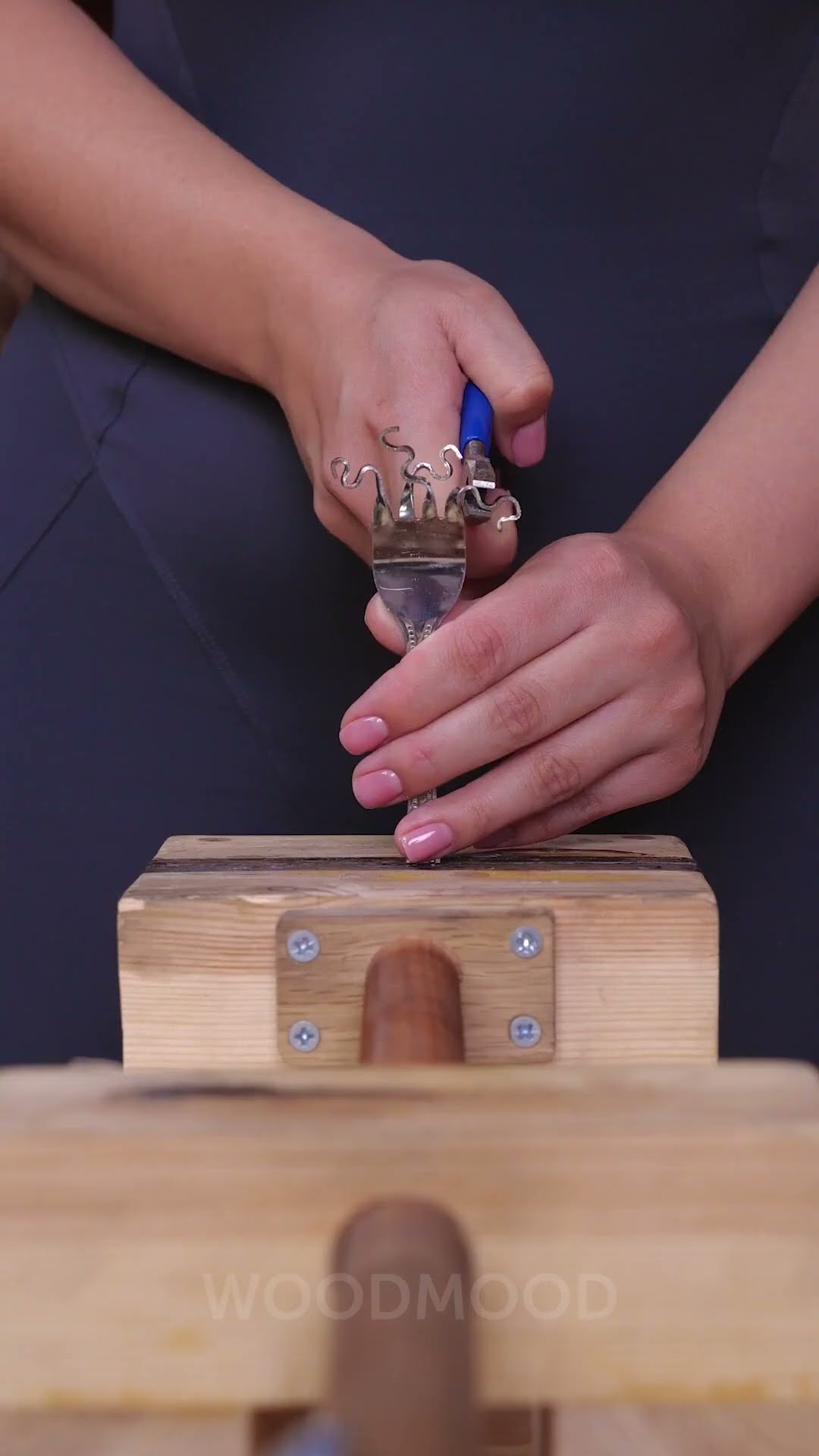 She Turned an Old Fork into Stylish Jewelry! ?✨