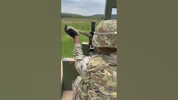 Shooting & Reloading a M249 #army #M249 #SAW #LMG