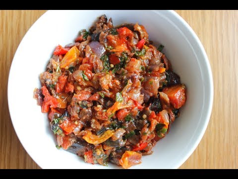 Caponata di melenzane alla siciliana. (How to cook tasty Sicilian aubergine)