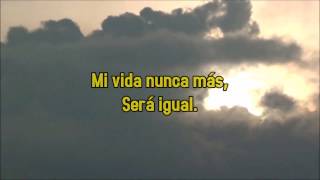 Video thumbnail of "Hay una unción aquí - Ruth Rios (Karaoke y Letra) Música Cristiana"