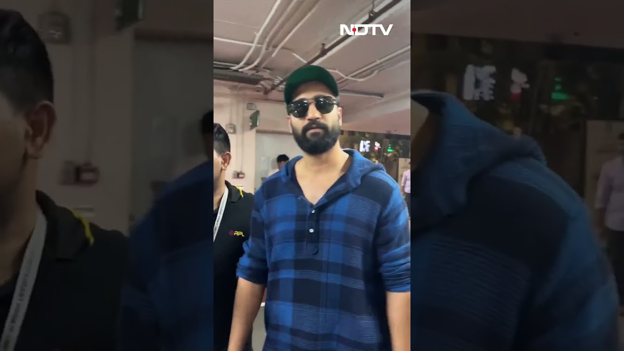 Vicky Kaushal Poses With His Fans At The Airport
