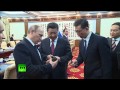 Путин подарил главе КНР YotaPhone 2