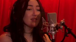 Noah Cyrus - Issues (Live at Nova's Red Room 2017) chords