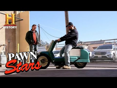 Pawn Stars: Chum's TOUGH DEAL for a '62 HARLEY-DAVIDSON SCOOTER (Season 18) | History