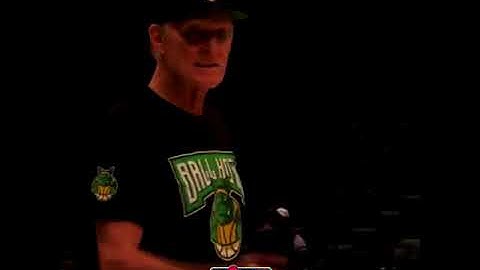 NBA Legend Rick Barry making jokes about a picture of himself 🤣🔥