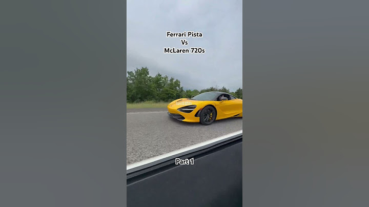 McLaren 720s vs Ferrari Pista!