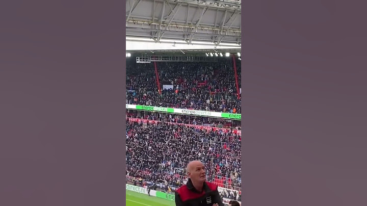 PSV fans zingen Feyenoord goaltune na 4-3 winst
