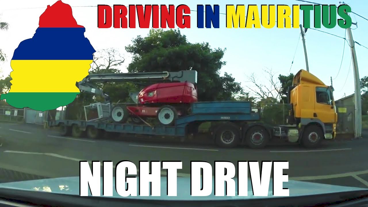 Driving in Mauritius from Casela Nature Parks to Récif Attitude Hotel in a 2022 Toyota Urban Cruiser