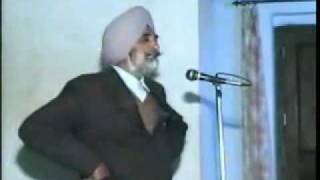 Chanan singh chaman hargobind puri reciting his kavita. this is not
the full version but never less you'll love it. thanks to person who
recorded it....