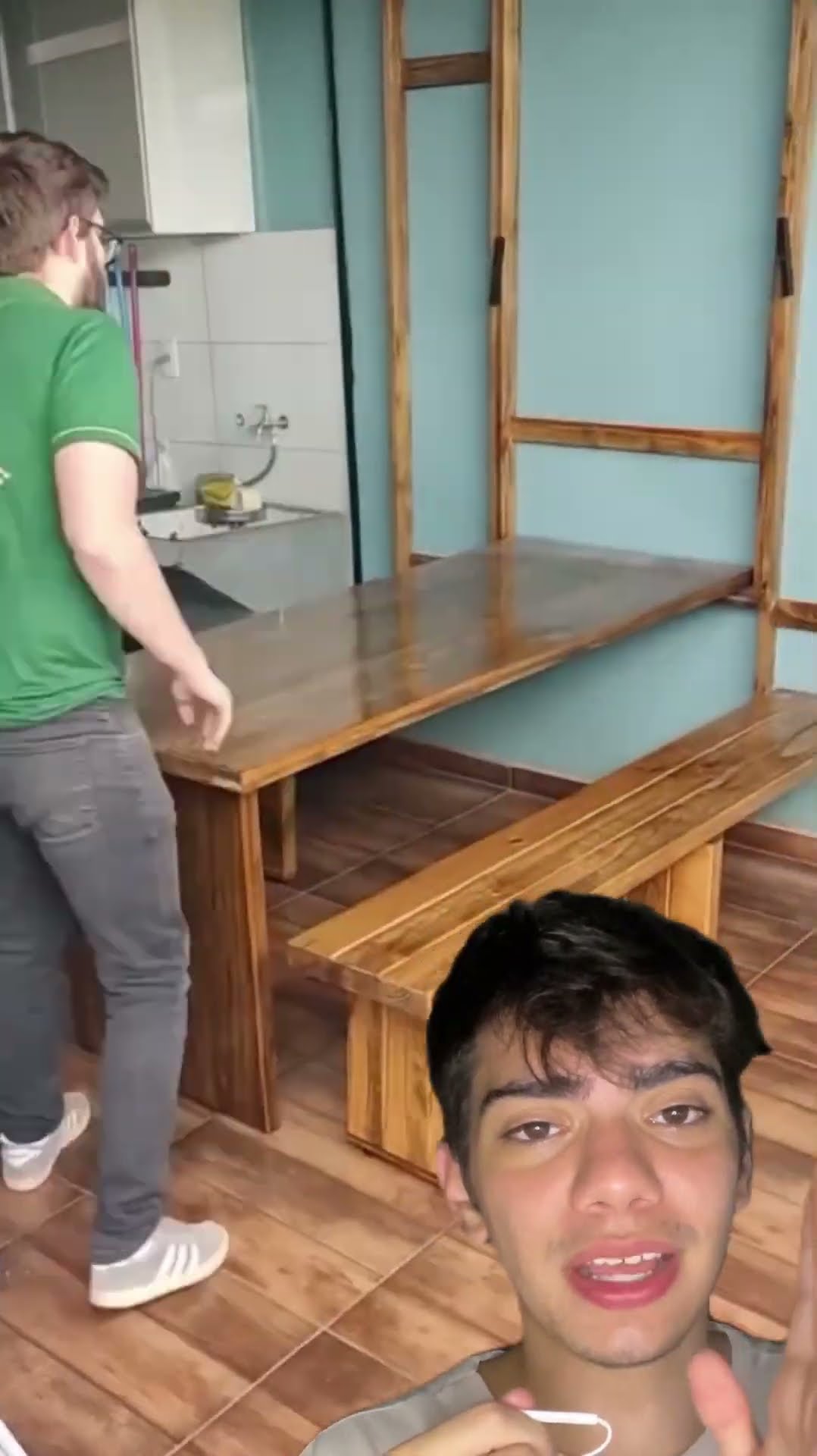 ? Mesa dobrável incrível! Economiza espaço e facilita a limpeza. Truque de mestre! ?