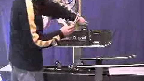 Loveshaw LD-7 Semi-Automatic Uniform Case Sealer Video