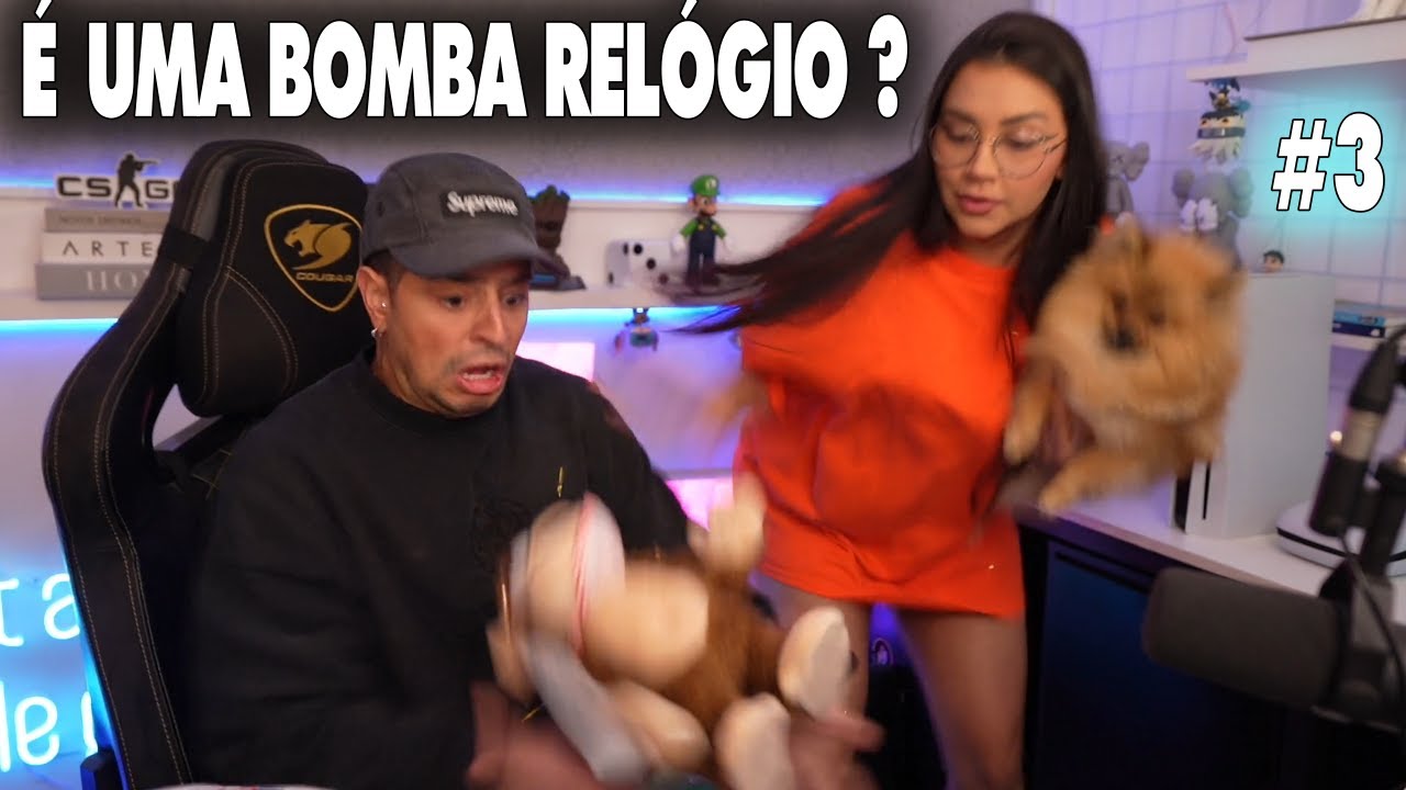 CORINGA E TAINÁ SE ASSUSTARAM ABRINDO PRESENTE EM L1VE