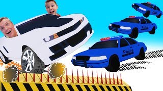 ПОЛИЦИЯ Ставит ШИПЫ в ROBLOX против МАШИН!!! ИГОРЬ и ПАПА в Роблоксе