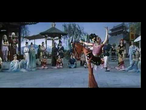 Dance Drama - Along the Silk Road 丝路花雨 2/10