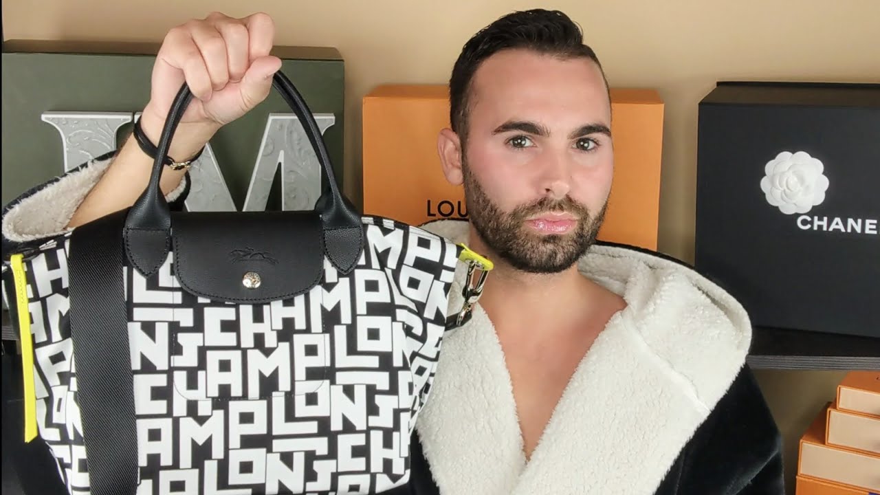 What's In My LONGCHAMP LGP - YouTube