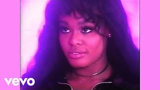 Video thumbnail of "Azealia Banks - Movin' On Up (Video)"