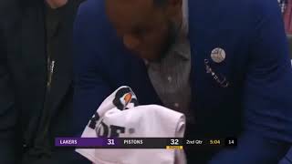LeBron can’t stop laughing