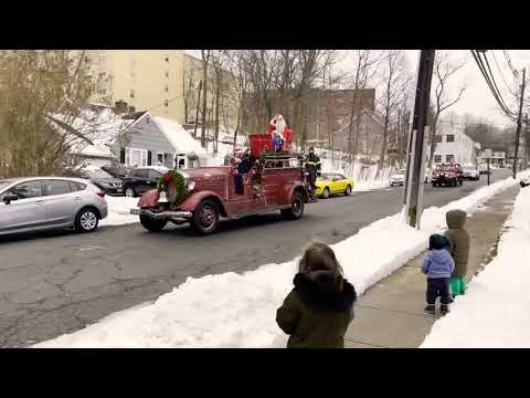 სანტამ მოგვილოცა კამფეტებით