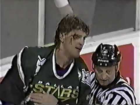 Vintage] Derian Hatcher destroys Jeremy Roenick 