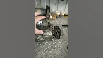 замена масла в компрессоре кондиционера / air conditioner compressor oil change