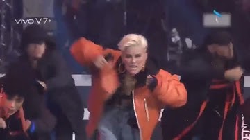 AGNEZ MO - Coke Bottle ft. Timbaland & TI (LIVE)