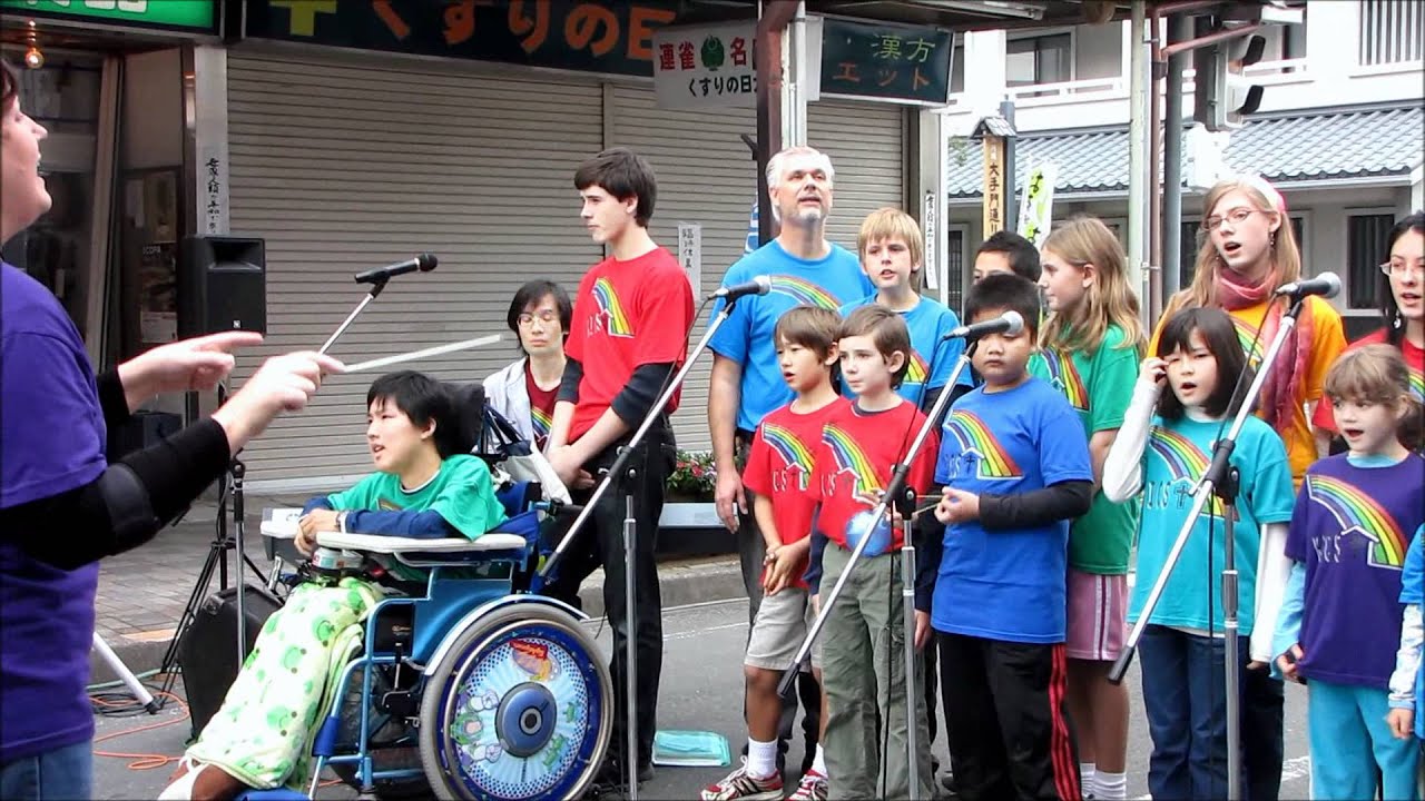 2011.11.3 KICSchool/HelpJapan raising support at Kakegawa Commerce Festival