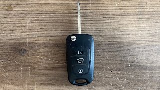 Hogyan cserélj Kia Venga kulcsban elemet ? How to change Kia Venga key battery ?