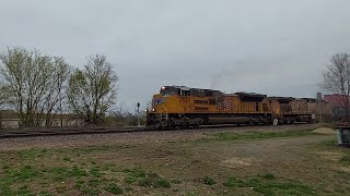 Union Pacific Railfanning. April 26,2024 Union Pacific Albert Lea Subdivision Rosemount,Minnesota