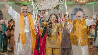 Brides Mehndi Entrance | Eisha & Zain's Wedding | #PyaarHaiEZ | Pakistani Shaadi