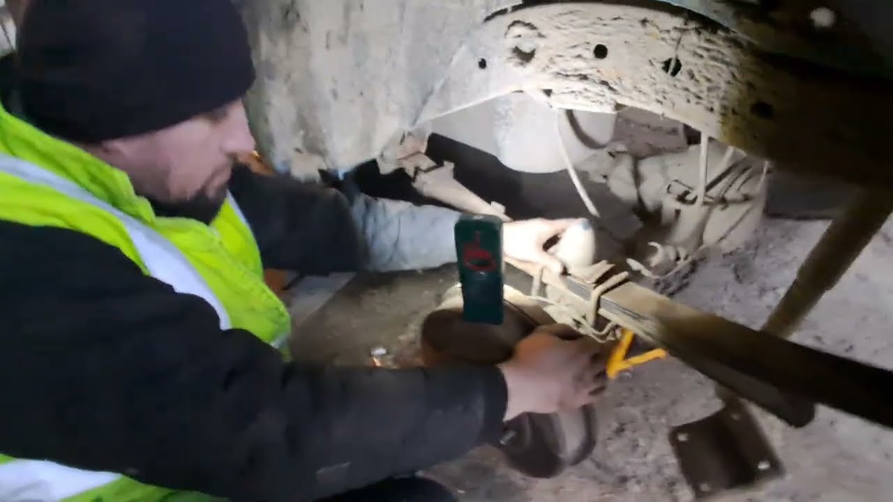 Am terminat de montat arcul la masina lui Tiberiu și Cornel 