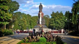 Памятники Краснодара. Monuments of Krasnodar(Памятники Краснодара... В фильме представлены не все, конечно. Но на моих фотографиях - история города от..., 2012-06-11T19:02:41.000Z)