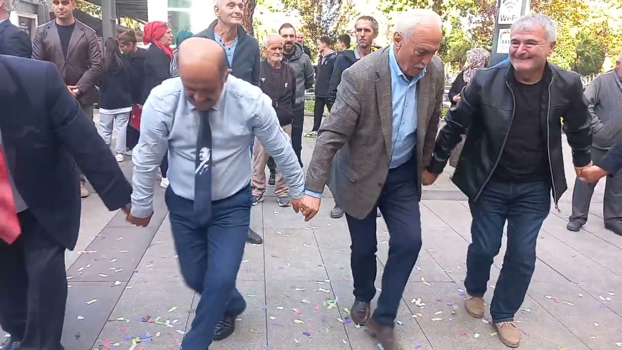 Akcaabat Atatürk parkında 29 Ekim Kutlaması  gösterisi