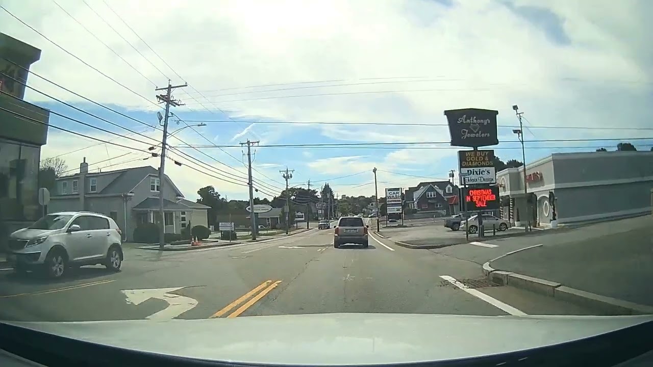 Driving to Shore's Fresh Food Market on Mineral Spring Avenue in North Providence, Rhode Island