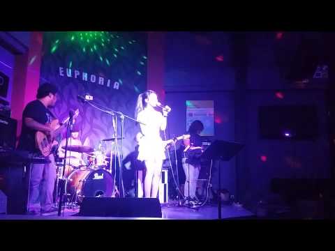 Dark Horse-Maco &
